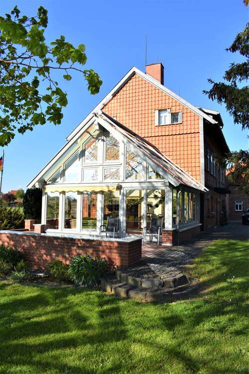 Haus zum Kaufen in Hattorf 599.000 € 275 m²