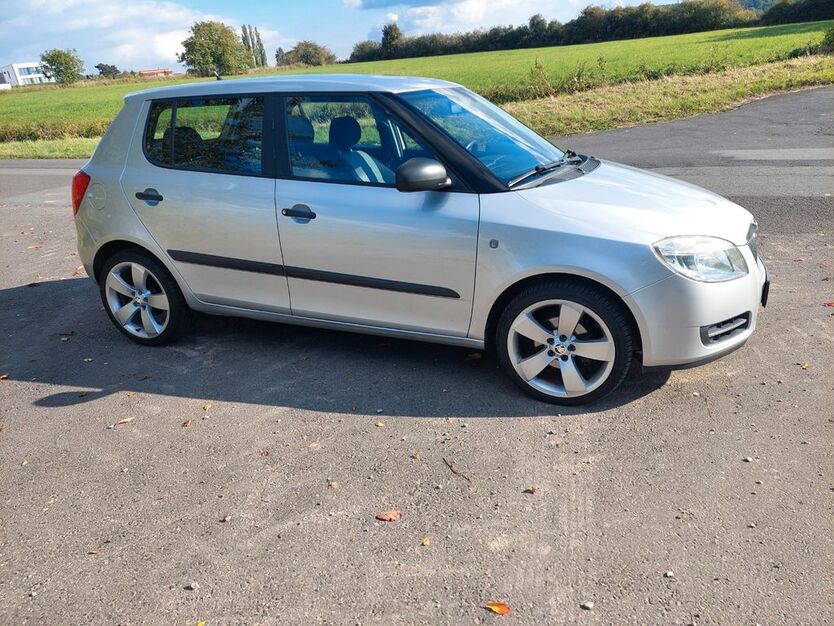 Skoda Fabia 99.500 km 2.950 € Staufenberg 34355