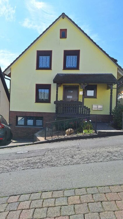 Fuldatal-OT, 2 Fam.Hs. 8 zimmer