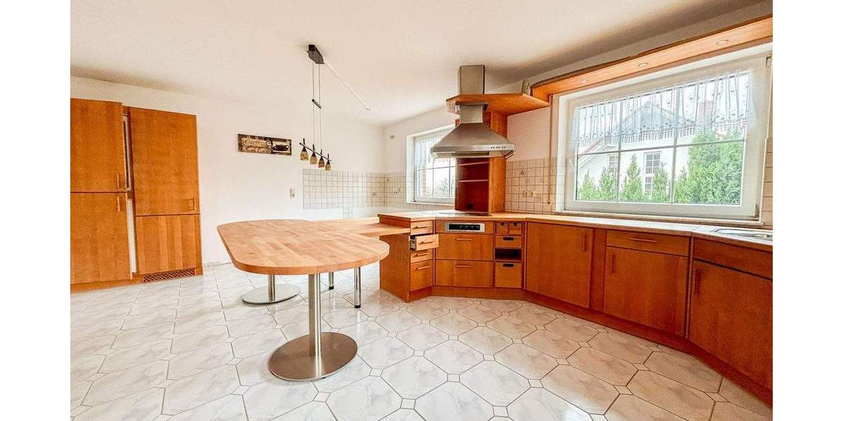 Einfamilienhaus Nörten-Hardenberg Hardenberg - 9 Zimmer, 270 m&sup2;, 590.000&euro; | Angebot:24827196