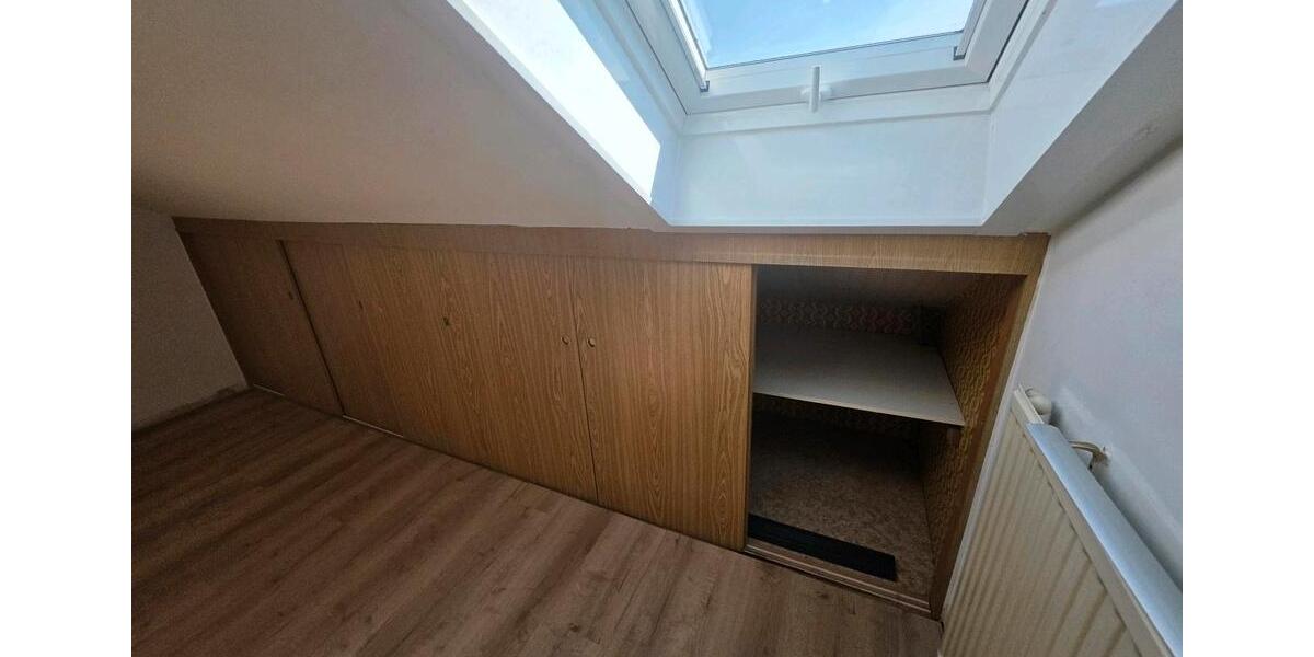 Dachgeschoßwohnung Dransfeld - 3 Zimmer, 94 m&sup2;, 800&euro; | Angebot:26272820