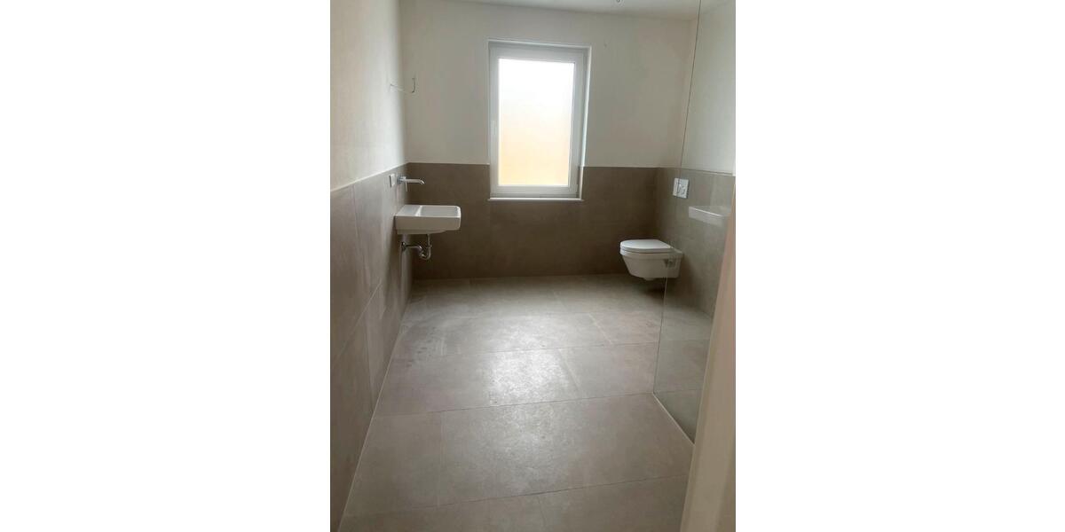 Etagenwohnung Gleichen - 3 Zimmer, 95 m&sup2;, 1.100&euro; | Angebot:25406457