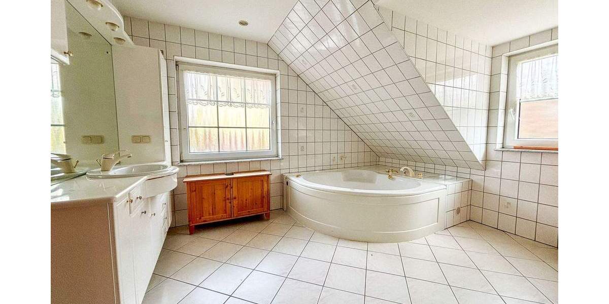 Einfamilienhaus Nörten-Hardenberg Hardenberg - 9 Zimmer, 270 m&sup2;, 590.000&euro; | Angebot:24827196