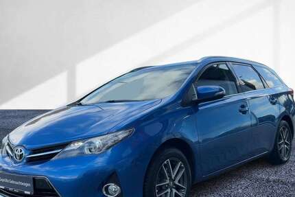 Toyota Auris 102.000 km 10.490 € Göttingen 37079