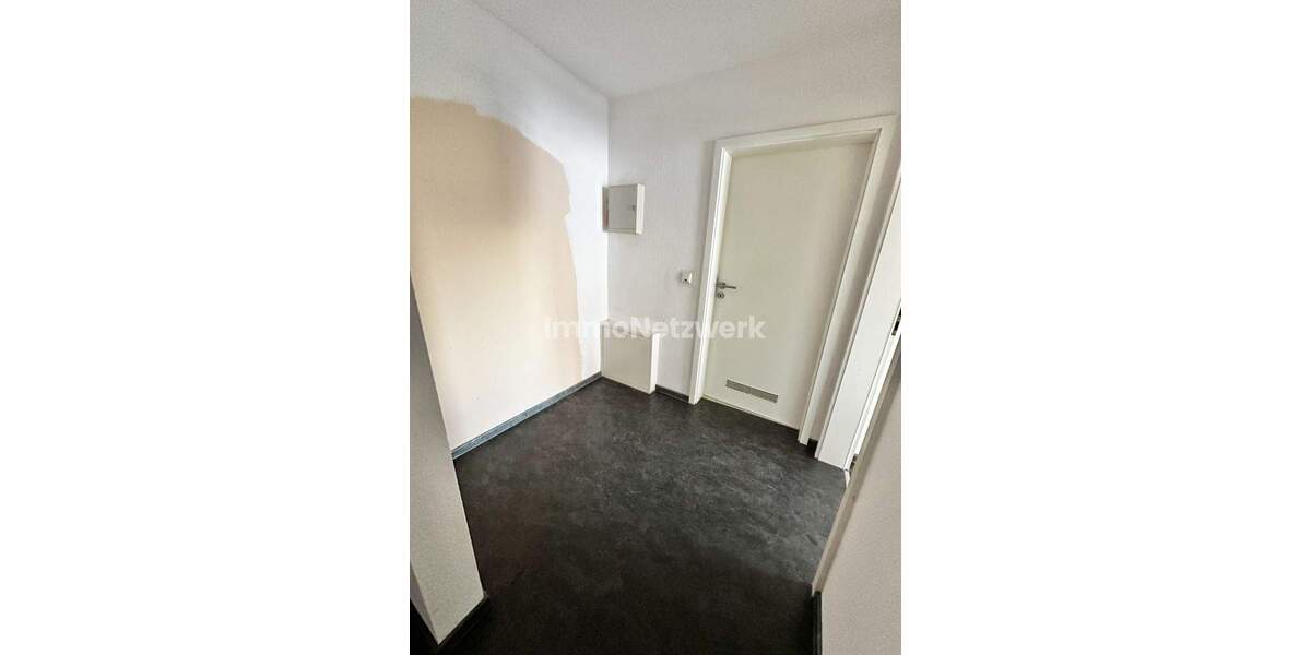 Großzügige, helle Wohnung mit durchdachtem Grundriss in ruhiger Lage mit Südwestbalkon, großes Bad 2 zimmer