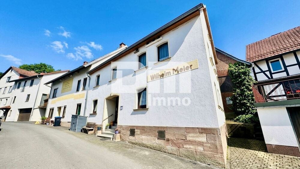 Großzügiges Einfamilienhaus mit moderner Heizung + Kachelofen in Arenshausen - Einfamilienhaus Arenshausen | Angebot:27055117