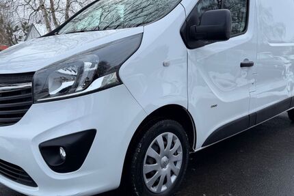 Opel Vivaro 99.778 km 8.990 &euro; Göttingen 37079