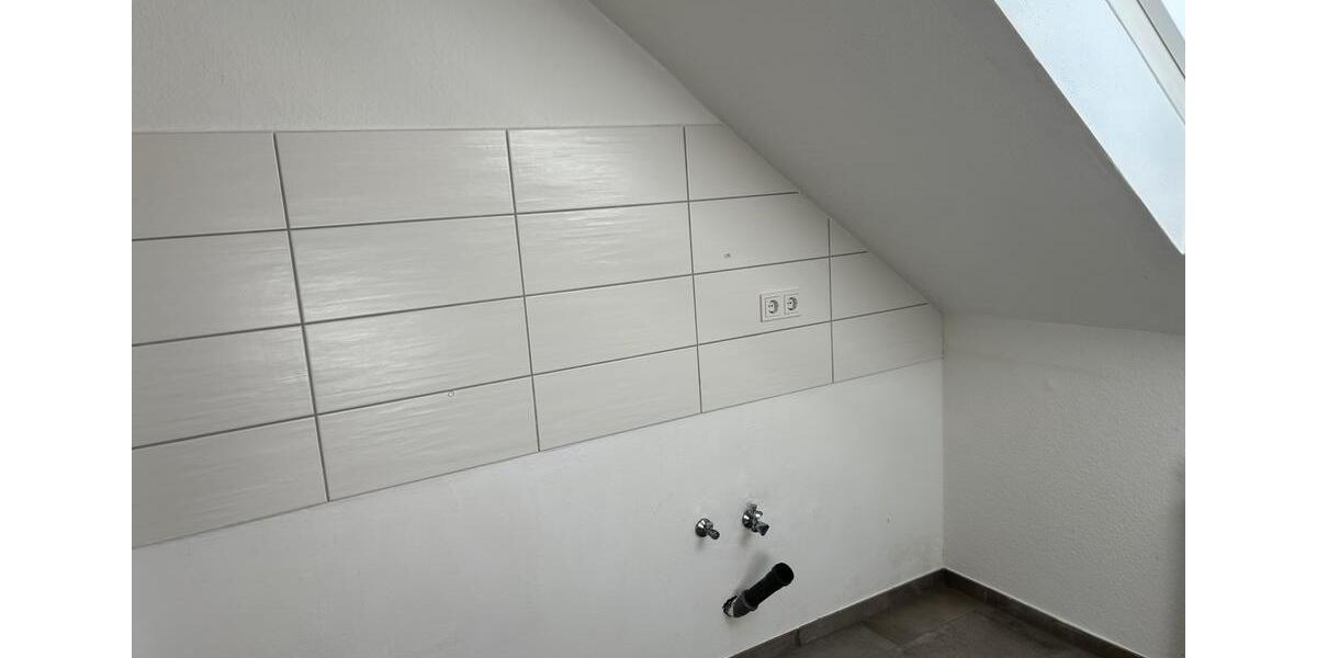 Dachgeschoßwohnung Göttingen - 3 Zimmer, 72 m&sup2;, 780&euro; | Angebot:26394120
