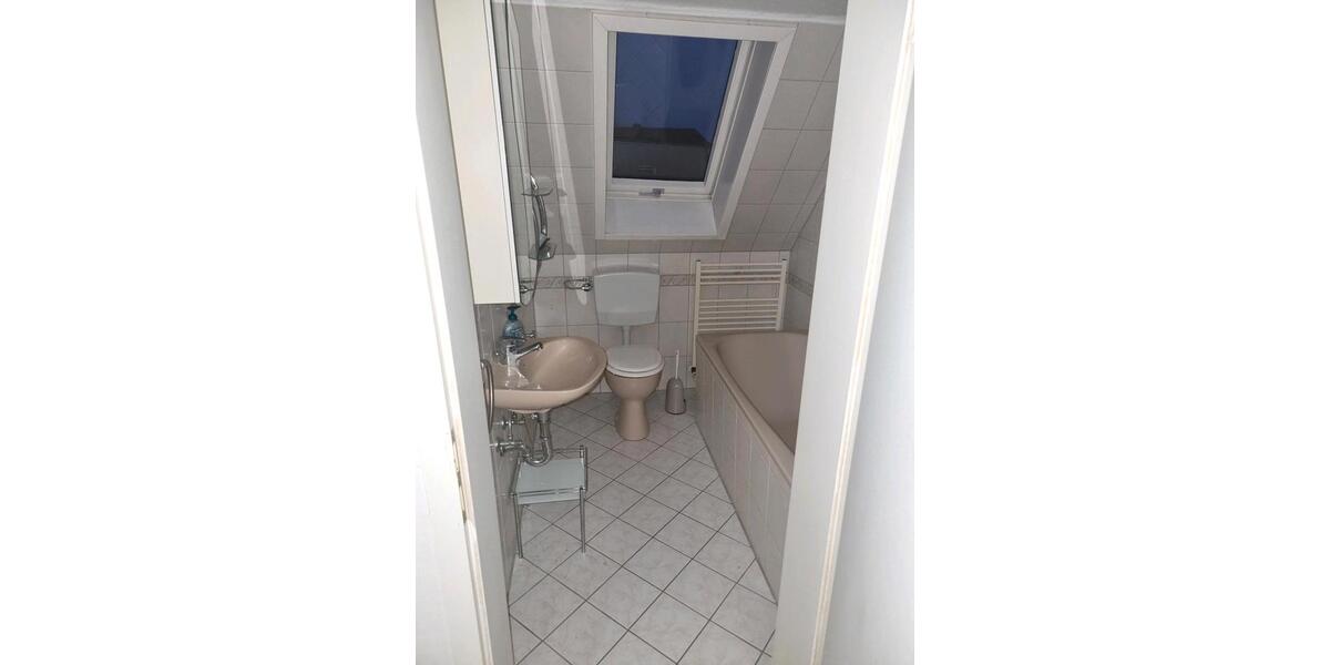 Etagenwohnung Dransfeld - 9 Zimmer, 146 m&sup2;, 1.050&euro; | Angebot:26183814