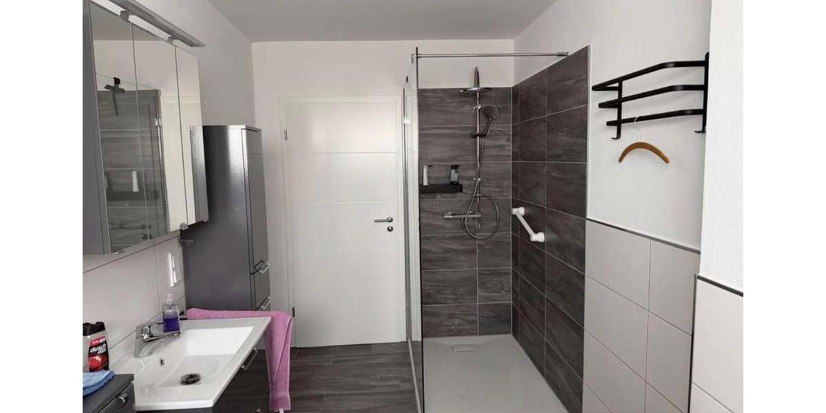 Etagenwohnung Dransfeld - 3 Zimmer, 79 m&sup2;, 1.074&euro; | Angebot:26114229