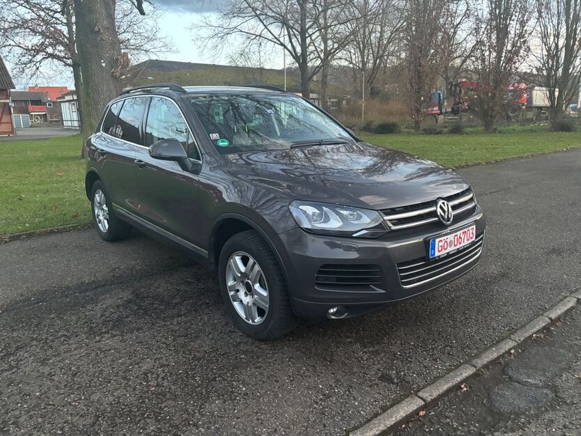 VW Touareg 229.000 km 12.999 € Göttingen 37079