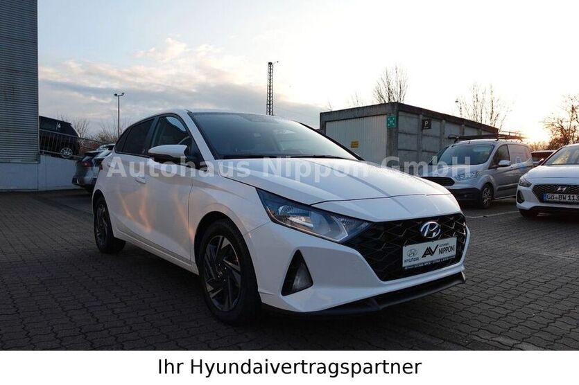 i20