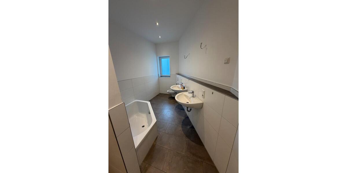 sanierte helle 4 Zimmer Wohnung 4 zimmer