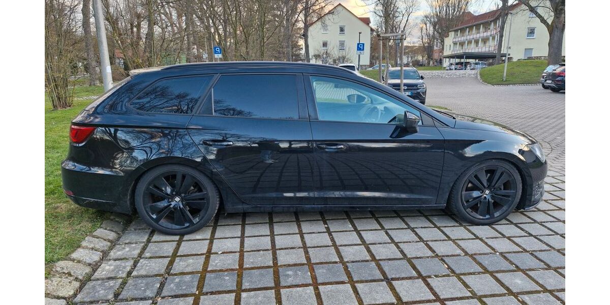 Seat Leon 228.550 km 9.999 &euro; Hann. Münden 34346