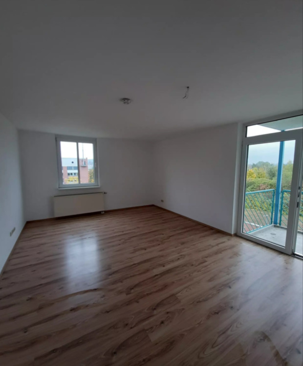 Zentrale 2-Zimmer Wohnung mit Balkon zu vermieten