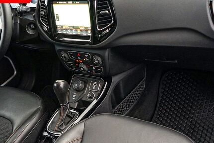 Jeep Compass 69.975 km 21.890 &euro; Göttingen 37081