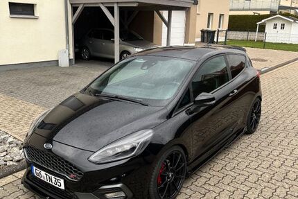 Ford Fiesta 58.100 km 17.800 &euro; Göttingen 37073