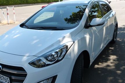Hyundai i30 76.000 km 8.700 &euro; Göttingen 37083