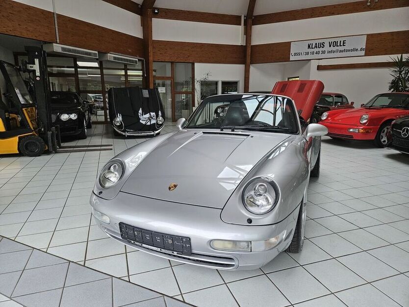 993