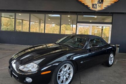 Jaguar XK8