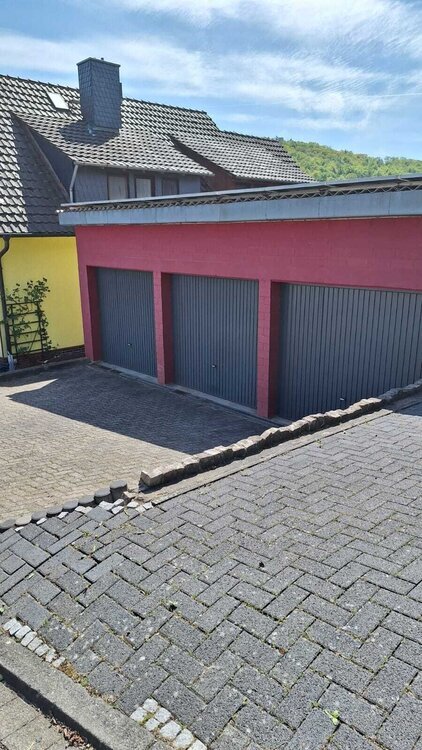 Fuldatal-OT, 2 Fam.Hs. 8 zimmer