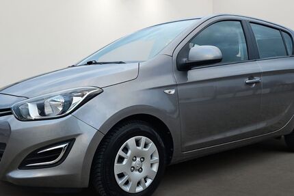 Hyundai i20 92.790 km 7.485 &euro; Göttingen 37077