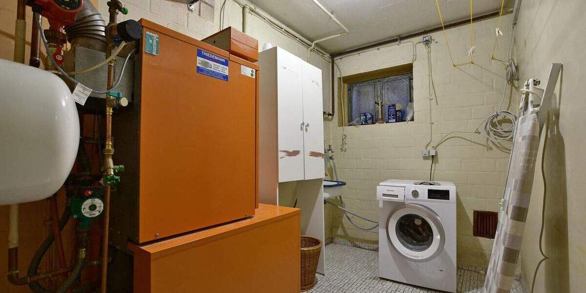 Einfamilienhaus Hann. Münden - 6 Zimmer, 222 m&sup2;, 398.000&euro; | Angebot:25660899