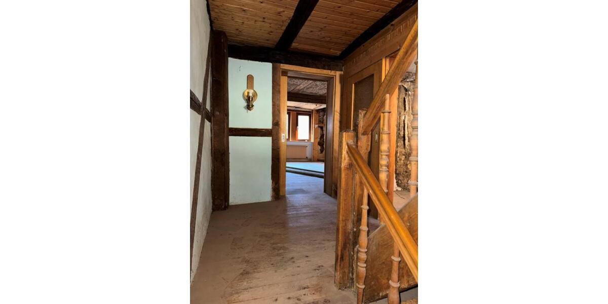 Sanierungsbedürftige Fachwerkhaus für Liebhaber zimmer