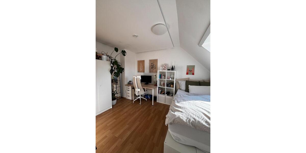Dachgeschoßwohnung Göttingen Nordstadt - 1 Zimmer, 21 m&sup2;, 490&euro; | Angebot:25805395