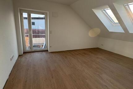 Wohnung Göttingen Oststadt - 4 Zimmer, 77 m&sup2;, 1.450&euro; | Angebot:27606511