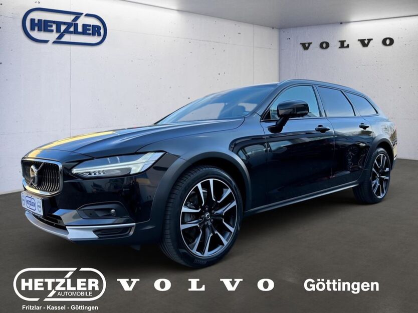Volvo V90 Cross Country 19.650 km 54.850 € Göttingen 37079
