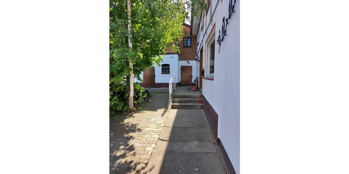 Bauernhaus, Landhaus Moringen - 7 Zimmer, 220 m&sup2;, 850&euro; | Angebot:25572029