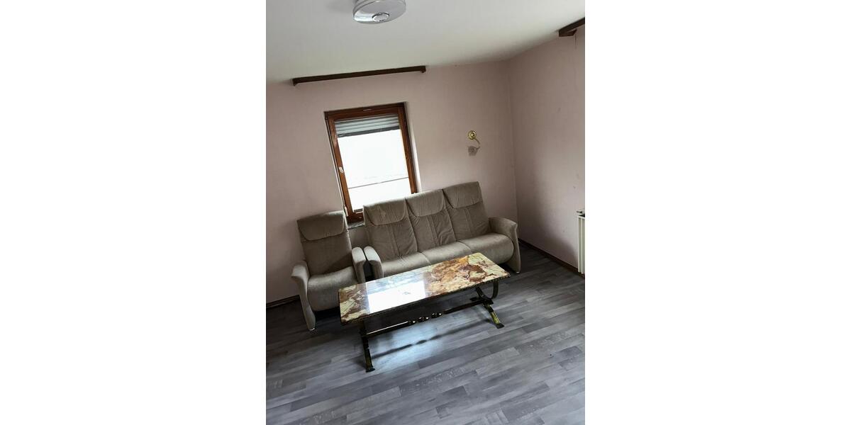 Einfamilienhaus Gieboldehausen - 9 Zimmer, 140 m&sup2;, 1.200&euro; | Angebot:24703031