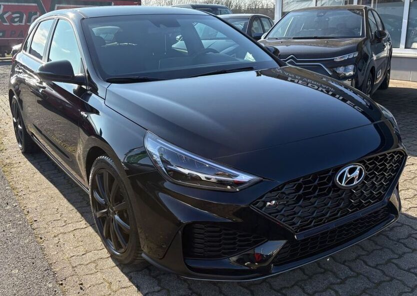 i30