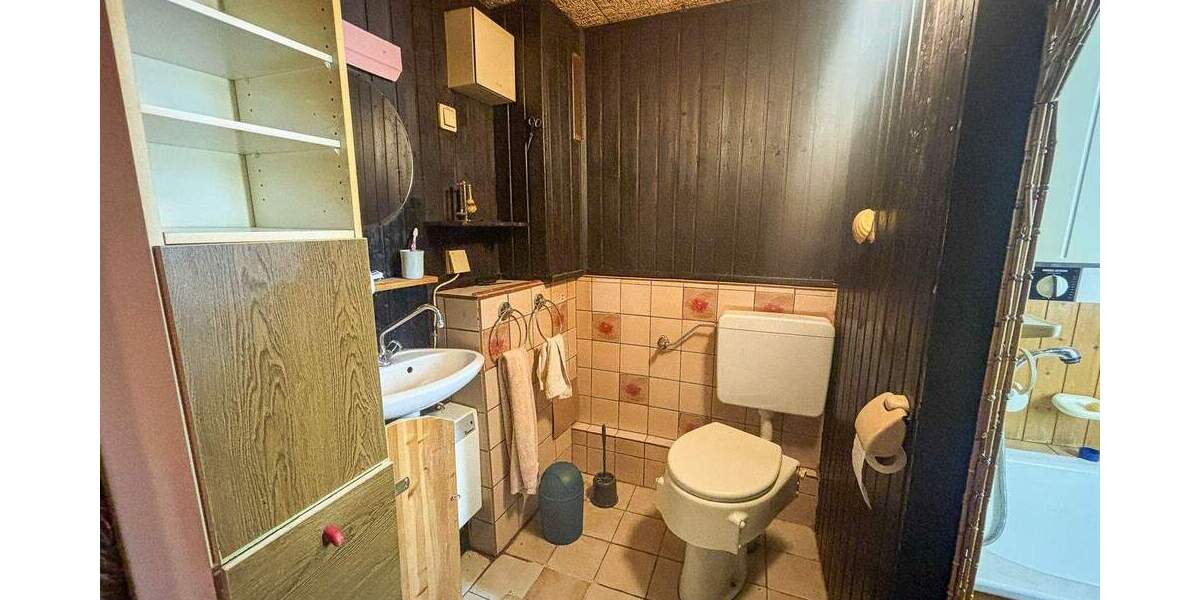 Reihenmittelhaus Hardegsen - 4 Zimmer, 114 m&sup2;, 79.000&euro; | Angebot:25749054