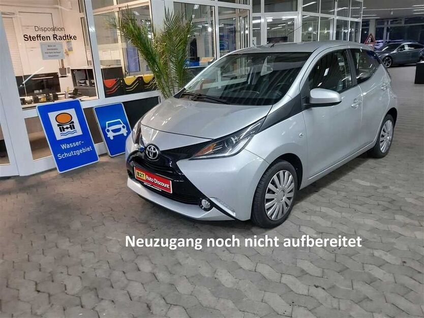 Aygo (X)