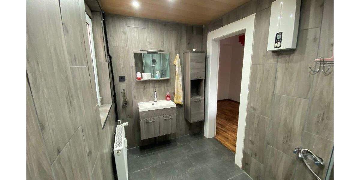 Doppelhaushälfte Göttingen Elliehausen - 7 Zimmer, 144 m&sup2;, 310.000&euro; | Angebot:25729563