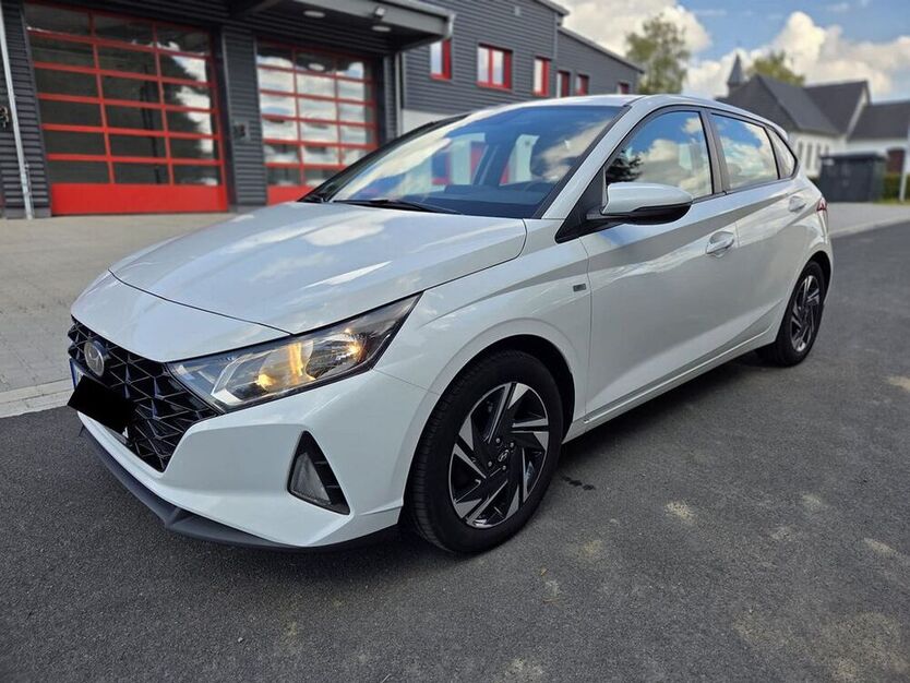 i20