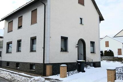 1- 2- Familienhaus in Duderstadt OT Brochthausen zu vermieten 7 zimmer