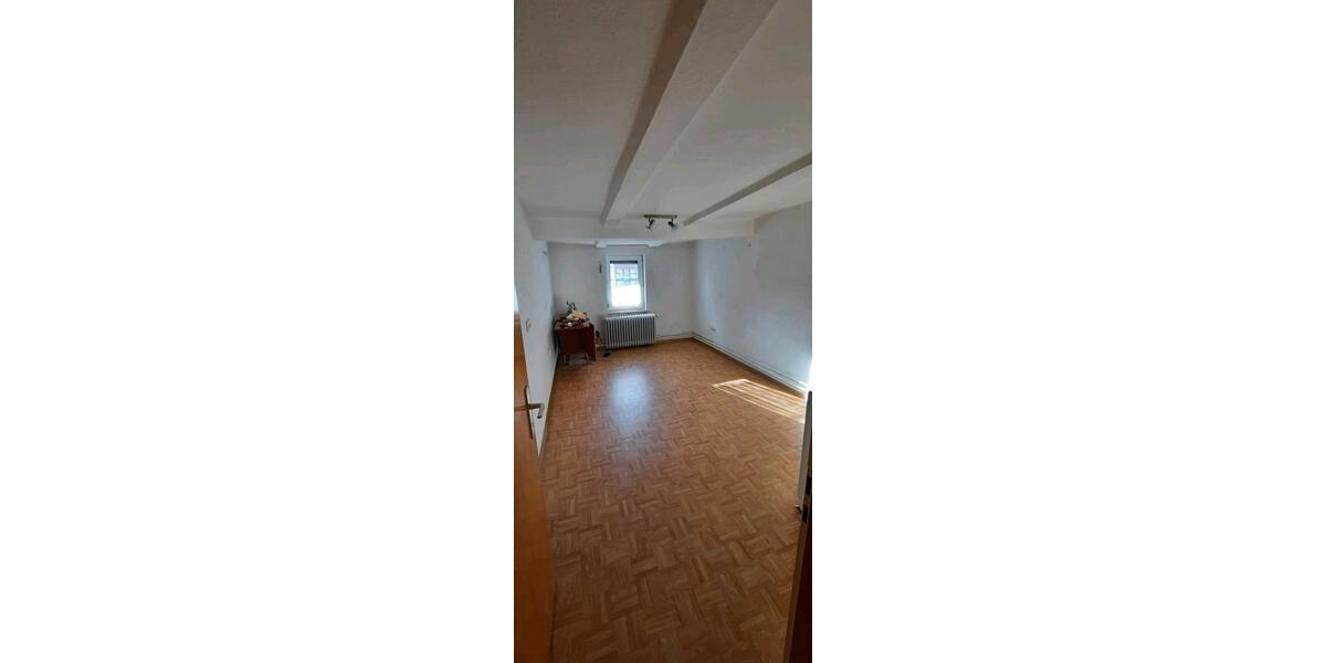 Bauernhaus, Landhaus Dransfeld - 8 Zimmer, 220 m&sup2;, 250.000&euro; | Angebot:27084190