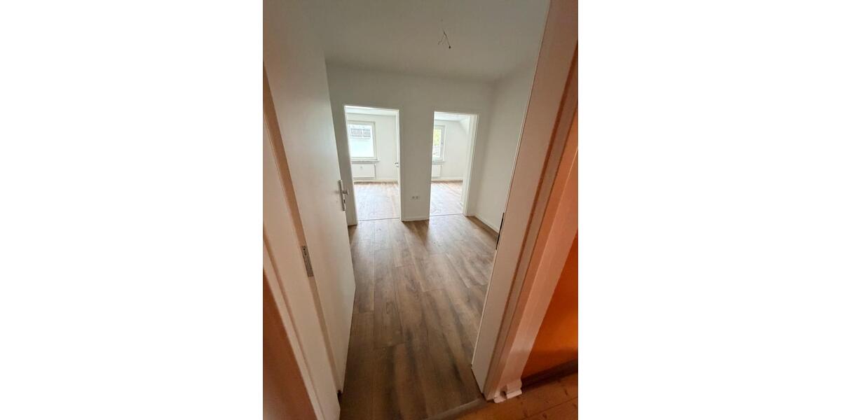 Etagenwohnung Uslar - 3 Zimmer, 70 m&sup2;, 595&euro; | Angebot:26260585