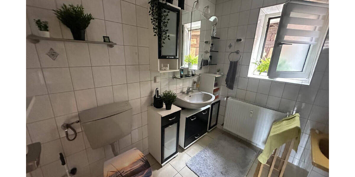 Mehrfamilienhaus, Wohnhaus Gleichen Bremke - 7 Zimmer, 167 m&sup2;, 185.000&euro; | Angebot:25797515