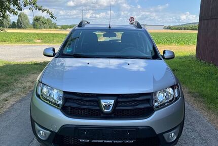 Dacia Sandero 50.734 km 4.990 € BOVENDEN-GÖTTINGEN 37120