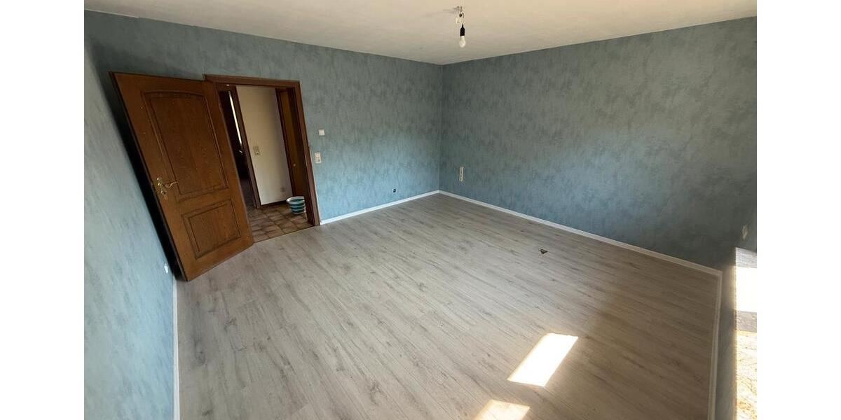 Einfamilienhaus Northeim - 7 Zimmer, 220 m&sup2;, 370.000&euro; | Angebot:27284343