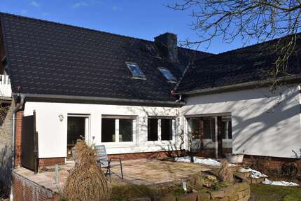 Haus Varmissen Varmissen - 7 Zimmer, 200 m&sup2;, 399.000&euro; | Angebot:26150348