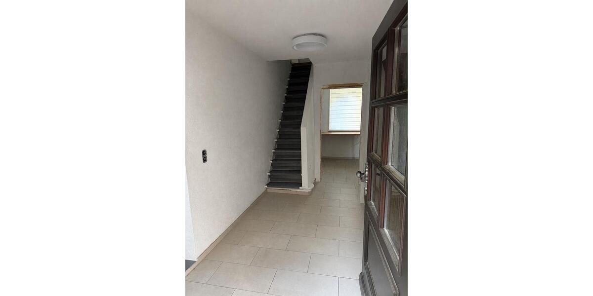 Einfamilienhaus Hardegsen - 6 Zimmer, 103 m&sup2;, 120.000&euro; | Angebot:26863451