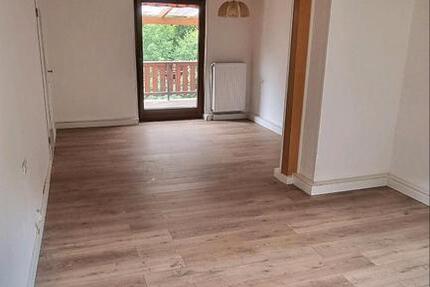 2 Zimmer Wohnung Nähe Klinik in Herzberg -frisch renoviert-