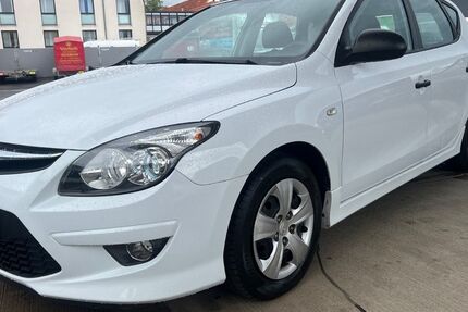 Hyundai i30 140.000 km 4.300 &euro; Rosdorf 37124