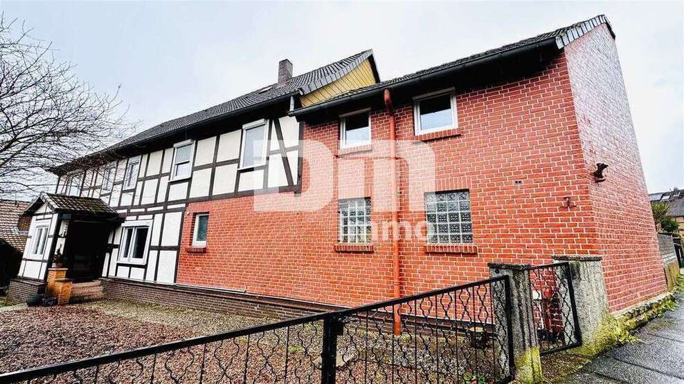Haus zum Kaufen in Uslar 129.000 € 220 m²