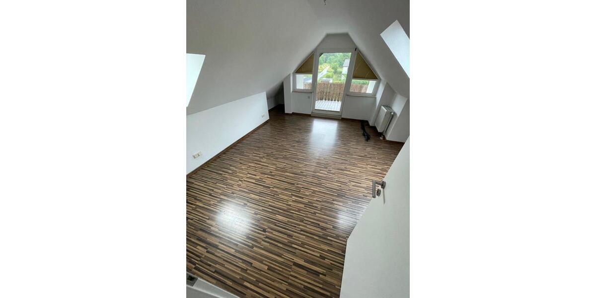 Maisonettenwohnung Dransfeld - 4 Zimmer, 120 m&sup2;, 990&euro; | Angebot:25613508